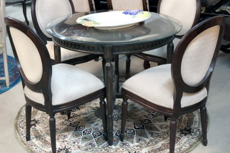 Classic Elegance Reimagined: The Louis XVI Dining Set by Sigla Furniture